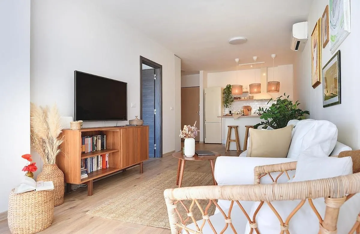 פולה Splendeur - Modern Apartment With Private Parking