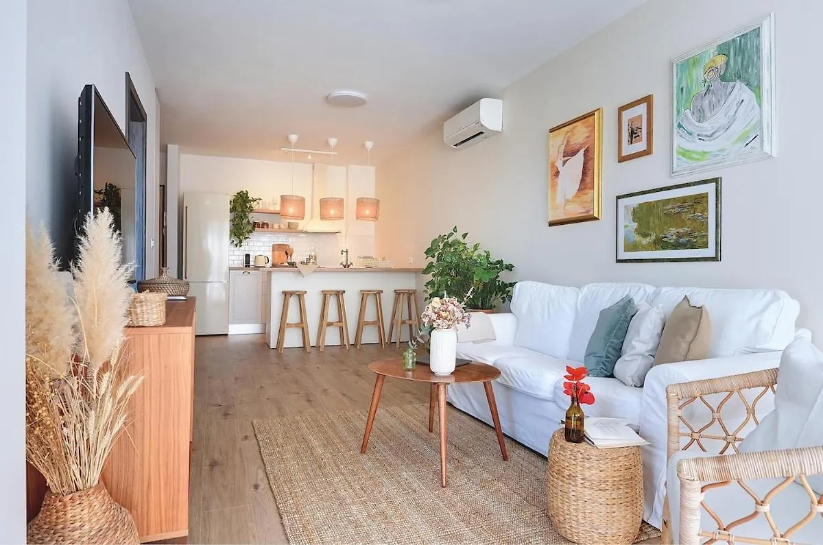 פולה Splendeur - Modern Apartment With Private Parking