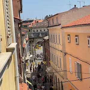  Apartment Dejan Apartment-top Centar-old Town-low Budget
